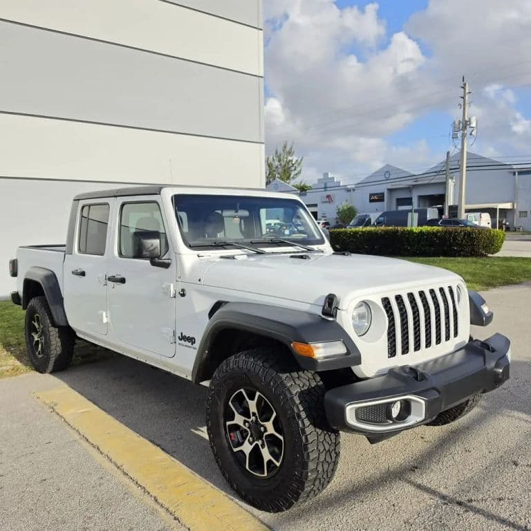 2023 Jeep Gladiator — photo 1