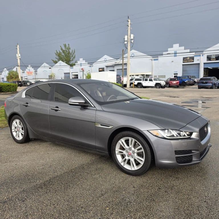 2017 Jaguar Xe Premium